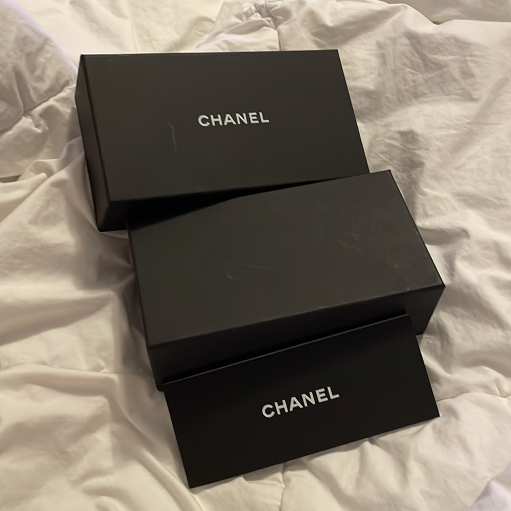 Authentic Chanel Accessories Box - Picture 5 of 5